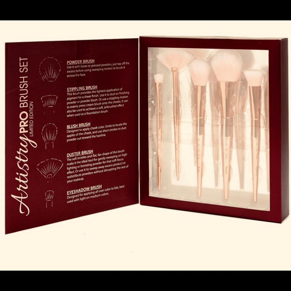 Artistry Pro Brush Set by: Jasmine La Belle